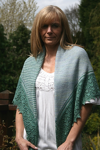 Chameleon Shawl by Paulina Popiolek