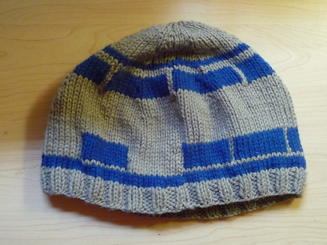 R2D2 Hat - KNITTING