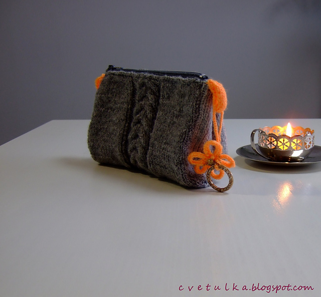 Cabled Wallet by c v e t u l k a knits