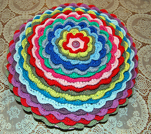 20121216bloomingflowercushion_medium.jpg