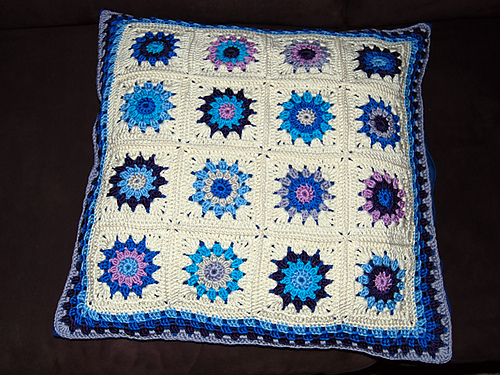 20111224kussen2_medium.jpg