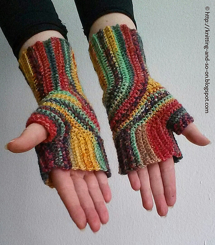 Obscure Pattern Friday - Things for your hands! : crochet