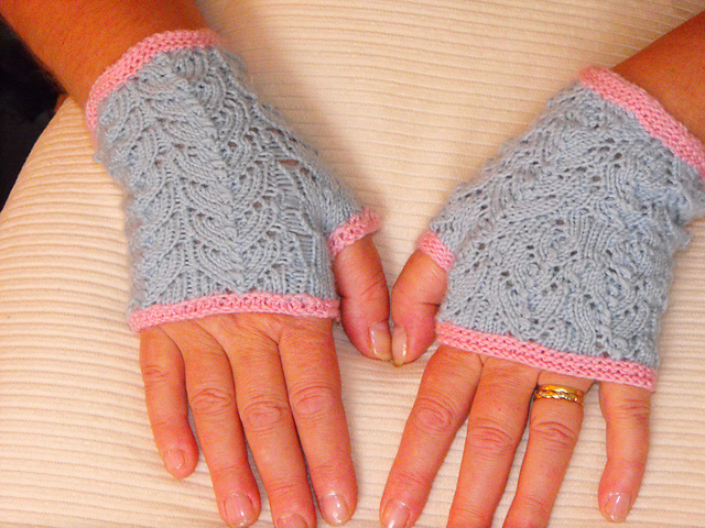 Cranfords Yarnsville Cranford Mitts